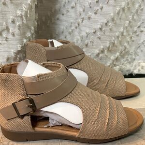 Comfortview Tan Women's Sandals